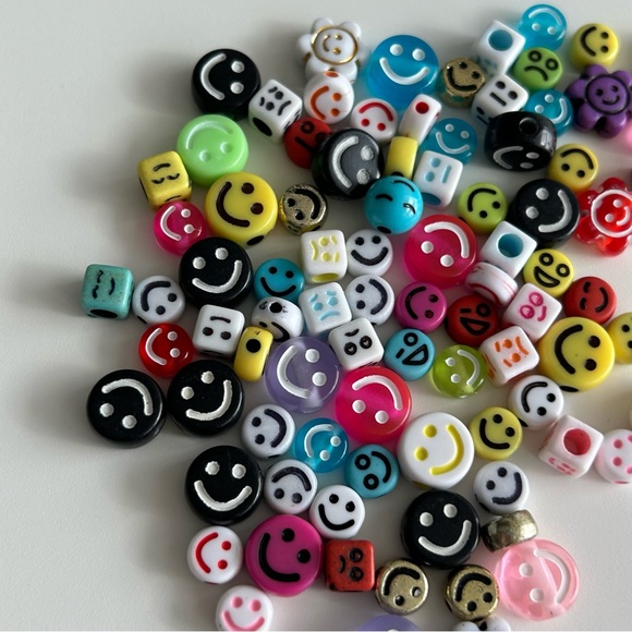 Set of Smiley Beads! So cute! - Picture 8 of 9